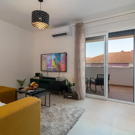 Kamarin Apartment Trogir Exterior photo