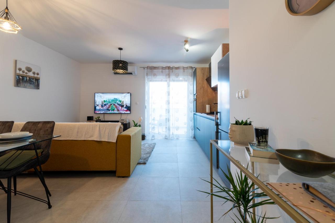 Apartment Kamarin *